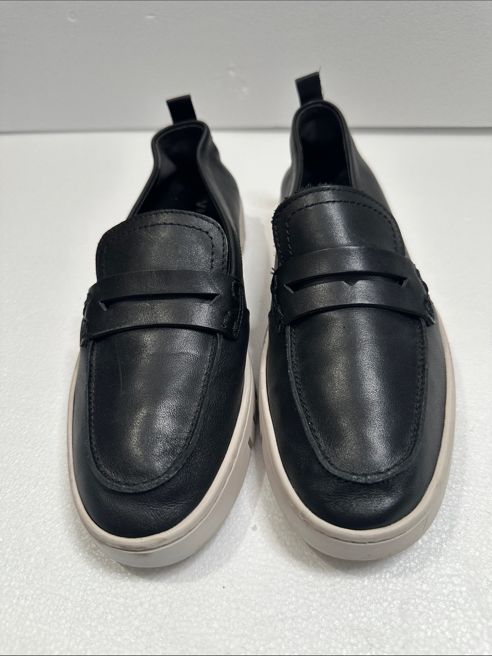 Vionic Black Slip-On Leather Penny Loafers with White Sole size 7.5 comfy ever